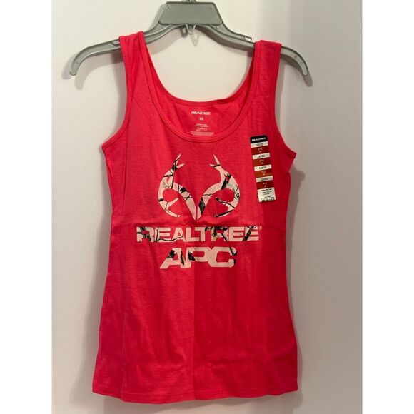 Realtree Tops - Realtree Women's Medium 4/6 HOT PINK Camo Rib‎ Tank Top New with tags